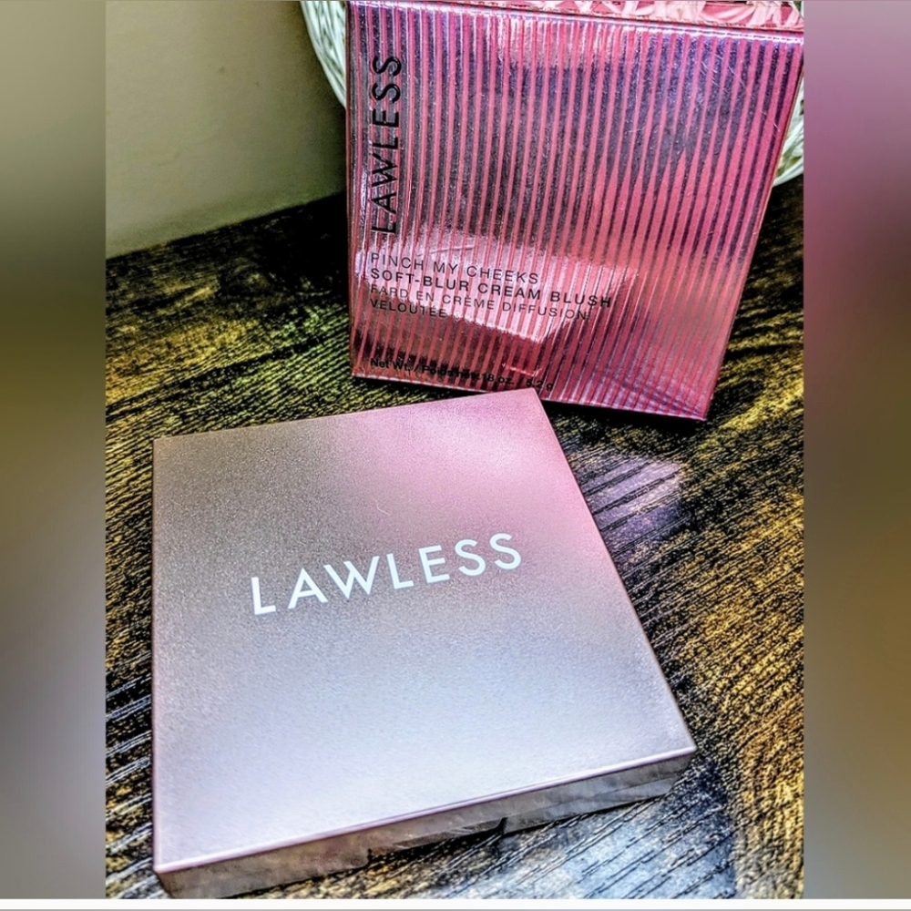LAWLESS Pink Compact Blush Duo